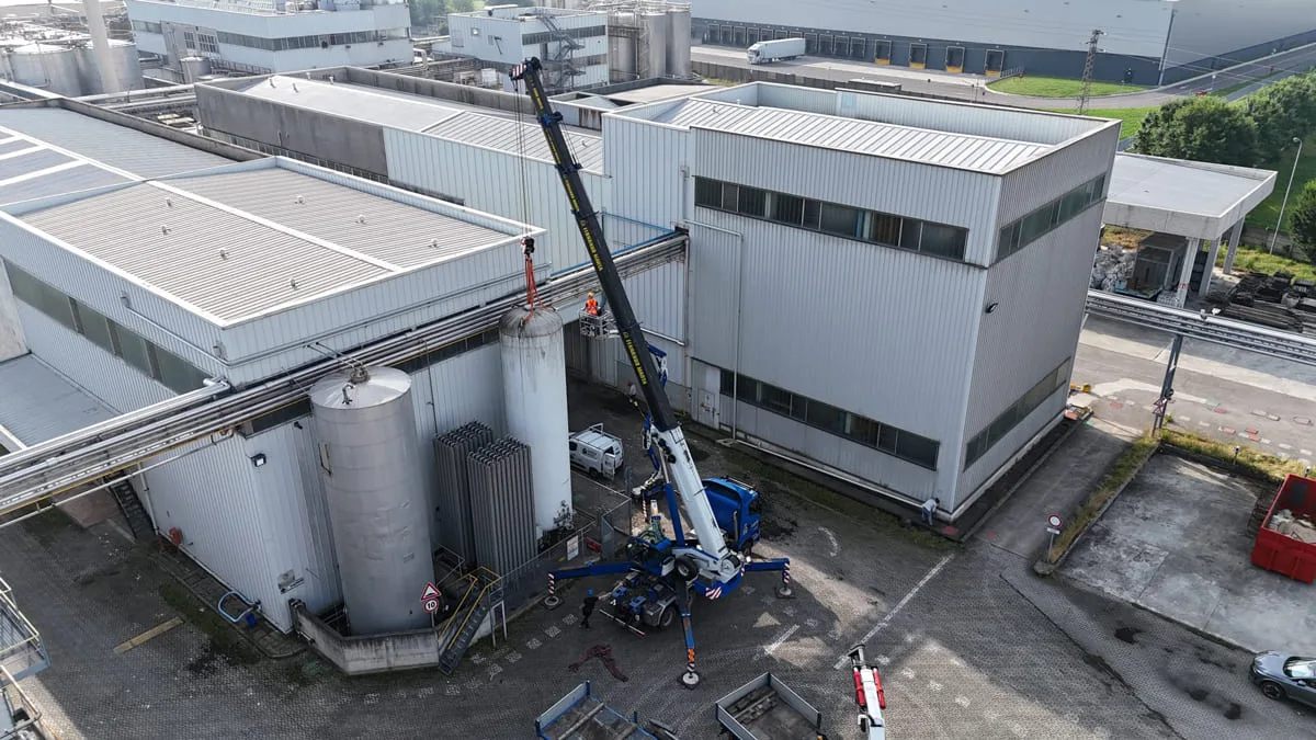 exceptional transport and lifting vehicles