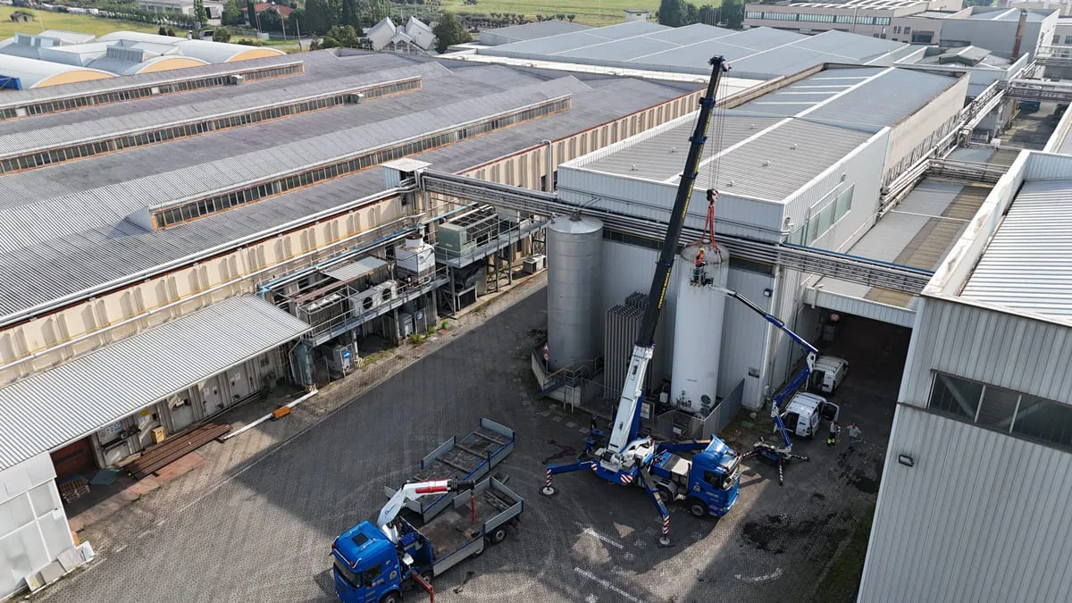 exceptional transport and lifting vehicles
